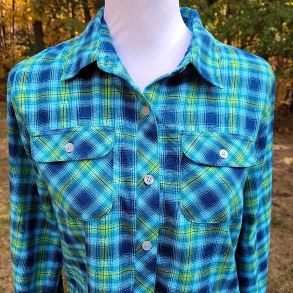 Marmot Blue Plaid Flannel Fitted Shirt size Medium - Picture 4 of 14